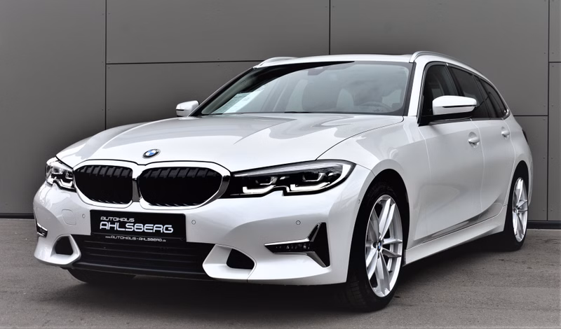 BMW 320 d Luxury Line /NAVI/LEDER/LED/AHK/KAMERA/PANO/SIDE
