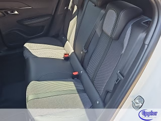 Peugeot e-2008  GT Panodach Kamera Navi Sitzheizung - foto 10