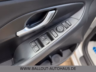Hyundai i30 cw Trend*1.HAND*KLIMA*NAVI*SPUR*SHZ*KAMERA* - foto 10