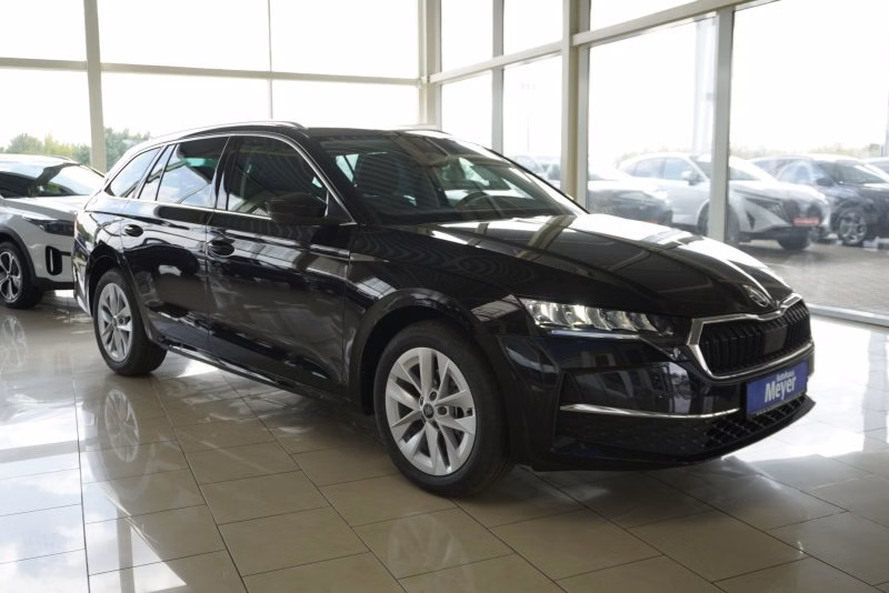 Skoda Octavia Combi 2,0TDI DSG aAHK/Kamera/Kessy/el.Klappe  **