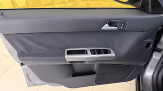Volvo V50 Kombi D5 AUTOMATIK SHZ A/C - photo 1