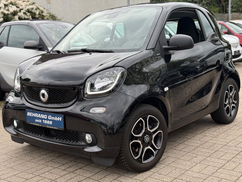 Smart ForTwo*PANORAMA*AMBIENTE*EINPARKHILFE*NAVI*90PS
