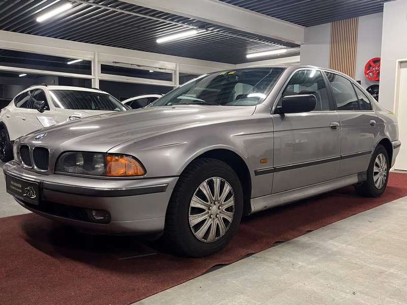BMW 520i