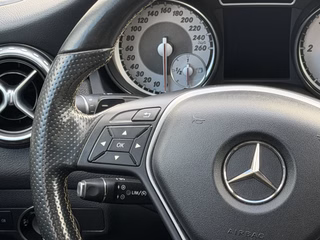 Mercedes-Benz GLA 200 CDI / d 4Matic Pano / Navi/ - foto 14