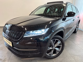 Skoda Kodiaq Sportline TDI 4x4 PANO AHK StHz 7 SITZE