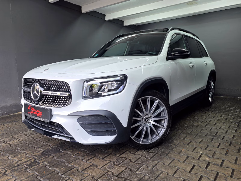 Mercedes-Benz GLB 200 4MATIC, AMG LINE, PANO, DISTRONIC, R-KAM