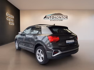Audi Q2 S-Line Sport 35 Autom., Matrix Pano Kamera ACC - foto 3