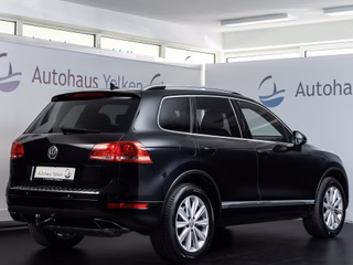 Volkswagen Touareg 3.0 TDI V6  BI-XENON PANO NAVI SPORT - foto 4