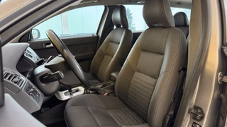 Volvo V50 Kombi D5 AUTOMATIK SHZ A/C - photo 9