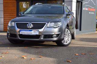 Volkswagen Passat Variant V6 FSI Highline 4Motion DSG | TÜV 08/22 | Service NEU Used vehicle for sale | First registration 05/2007 | Price 7.990 €