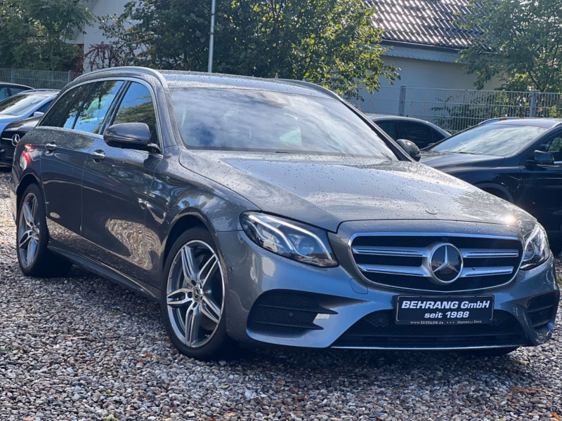 Mercedes-Benz E400dT*AMG*BURMESTER*MULTIBEAM*STANDHEIZUNG*DIST