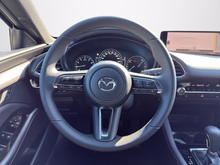 Mazda 3 2.0 X 186PS 6AG FWD Homura - bilder 6