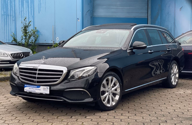 Mercedes-Benz E 220d 9G-Tronic*WIDESCREEN*BURMESTER*SCHIEBE*F1