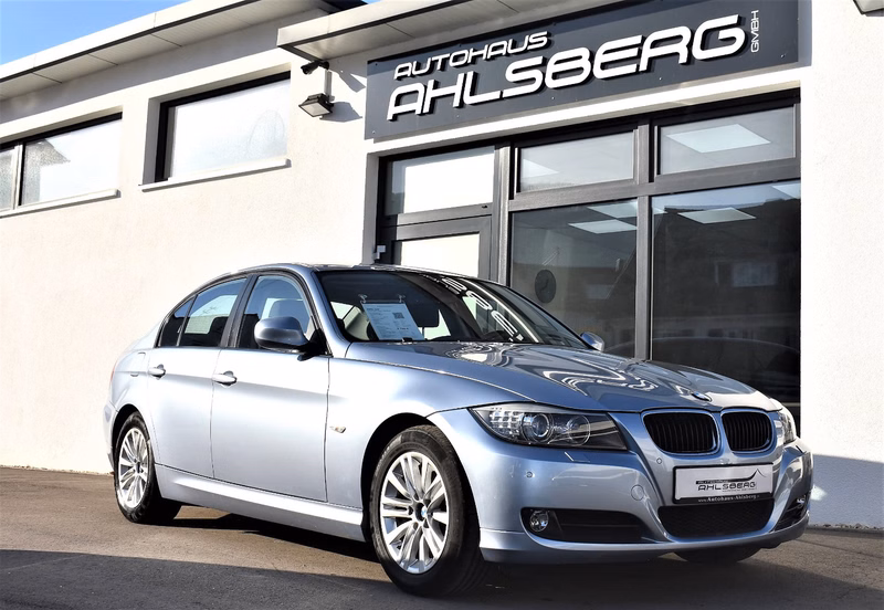 BMW 320i Navi/PDC/Bi-Xenon/1.Hand/AHK