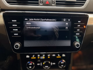 Skoda Superb 2.0TDI*Combi*7G*Kamera*LED* - bilder 9