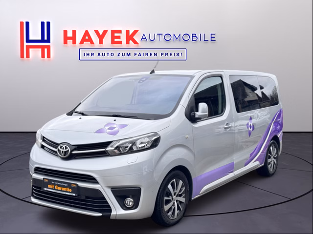 Toyota Proace Verso L1 Shuttle Comfort TÜV NEU 9Sitzer Used vehicle for sale | First registration 05/2017