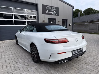 Mercedes-Benz E 220 d Night Pak.Tempo LED Apple Car. Scheckheft - foto 3