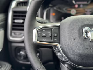 Dodge RAM Laramie Night Premium Rambox + teilbare Heckklappe - foto 26
