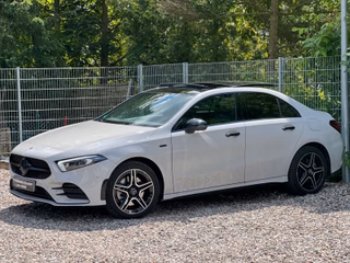 Mercedes-Benz A250E AMG*PANO*MEMORY*AMBIENTE*360°KAMERA*