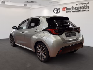 Toyota Yaris Hybrid Style - foto 6