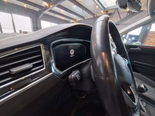 Volkswagen Tiguan Elegance 2.0TDI*MATRIX LED*1.HAND*AHK*ACC - bilder 8