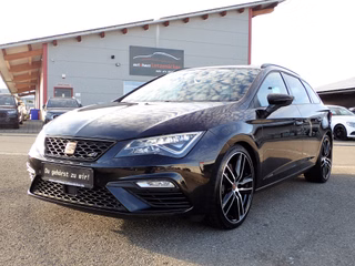 SEAT Leon ST Cupra 300 4Drive 1.HD|ACC|LEDER|NAV|VIRTUAL|BEATS Used vehicle for sale | First registration 01/2019 | Price 20.990 €
