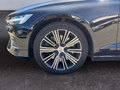 Daumennagel 9 - Volvo V60 Kombi AWD /HK-ANLAGE/LED/NAVI/LEDER/