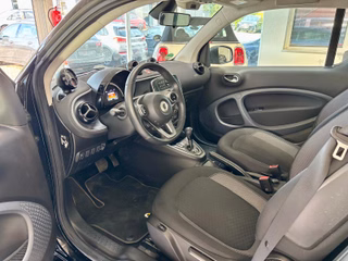 smart fortwo coupe electric drive/EQ Alu SHZ Tempomat - bilder 17