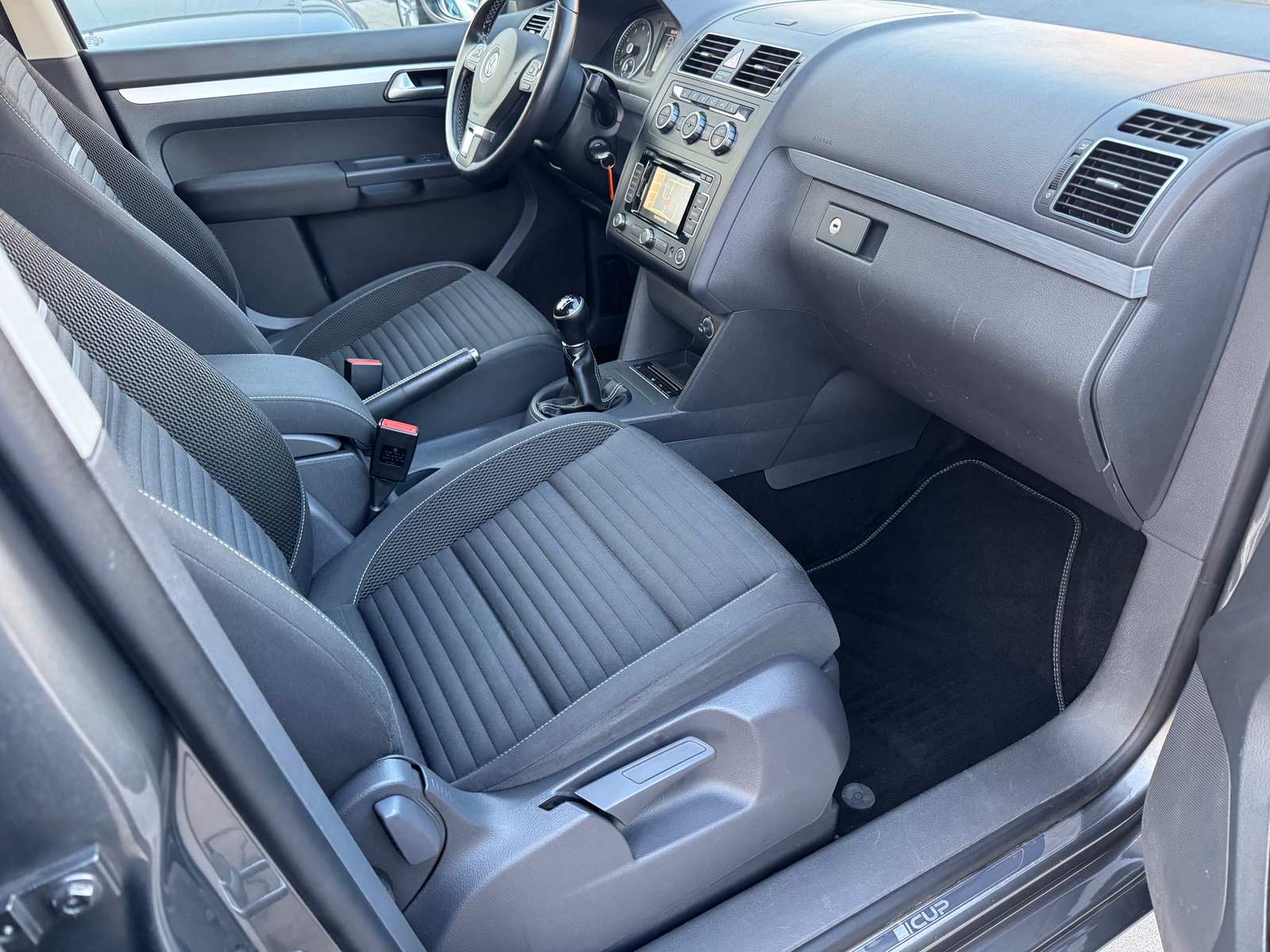 Volkswagen Touran 1.2 TSI "CUP" NAVI/SHZ/PDC/KLIMA