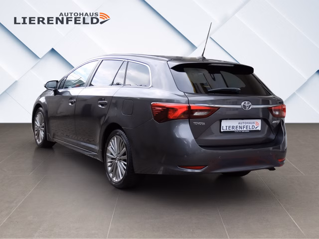Toyota Avensis 2.0 D-4D Comfort Leder Navi - foto 3