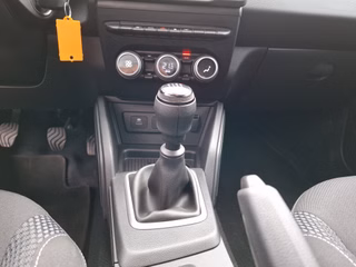Dacia Duster II 1.3 TCe Journey KLIMAAUTOMATIK / AHK / NAVI / TEMPOMAT - bilder 9