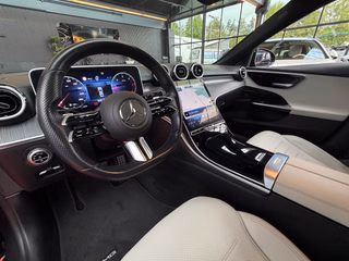 Mercedes-Benz C 300 d AMG-LINE/NIGHT PAKET/LED/SHZ/CARPLAY/PDC+KAM - foto 24