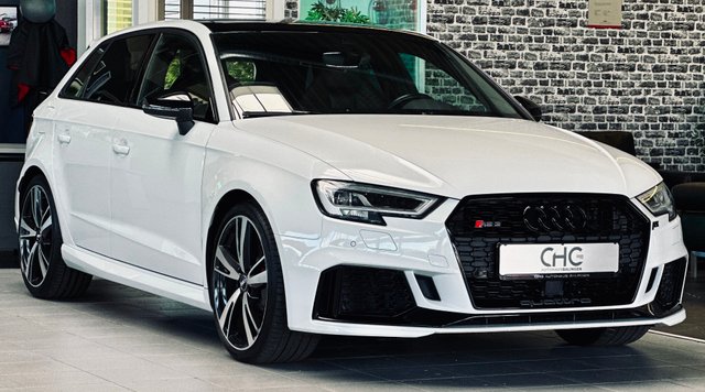Audi RS3 Sportback B&O|PANO|RS-SITZ.|MATRIX|KAMERA|KEYLESS Gebrauchtwagen Kaufen | EZ 08/2019 | Preis 43.990 €