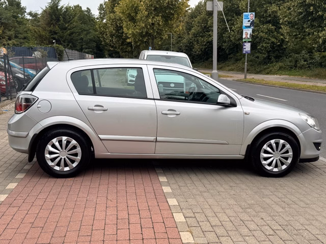 Opel Astra H 1.6 Lim. Navi*Temp*Klima*4Seson*TÜV NEU - foto 4