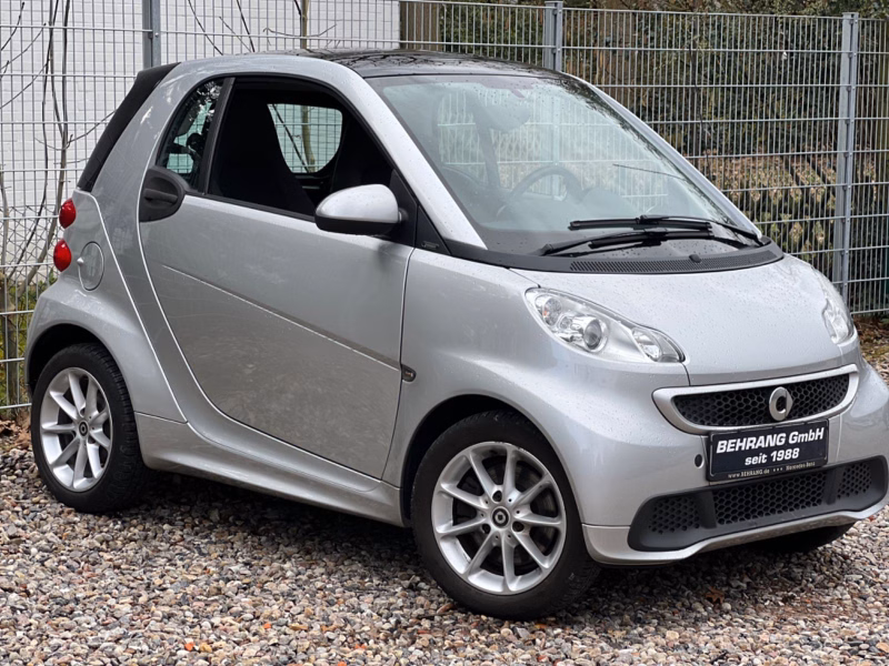 Smart ForTwo*KLIMA* PASSION*SERVO*PANO*84PS*NAVI*