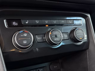 Volkswagen Tiguan Sound BMT ACC / Start-Stopp / LED / 4Motion - foto 29