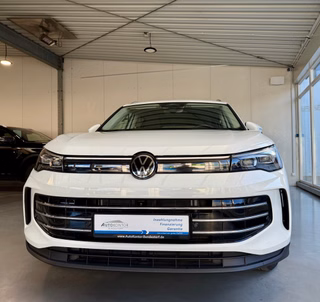 Volkswagen Tiguan Elegance TDI Autom., IQ Light AHK Kamera Navi - foto 1