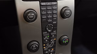 Volvo V50 Kombi D5 AUTOMATIK SHZ A/C - photo 14