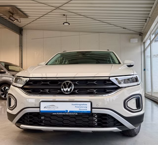 Volkswagen T-Roc Life Autom., LED CarPlay ACC PDC - photo 1
