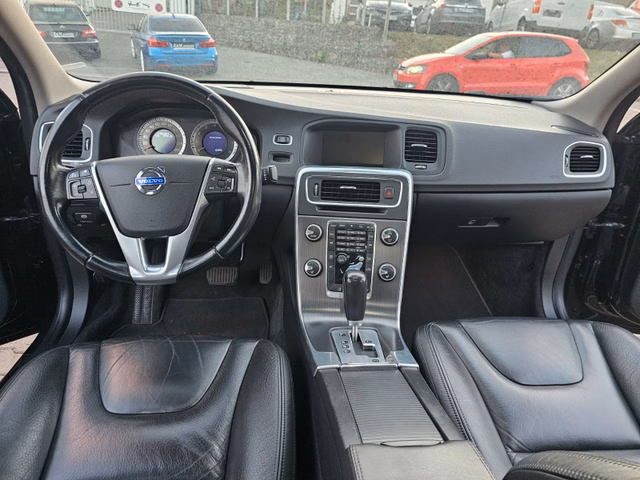 Volvo S60 Lim. Summum*NAVI*LEDER*KAMERA*ACC*PDC*SHZ*XE - bilder 10