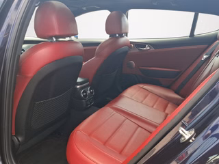 Kia Stinger 3.3 GT 4WD AUTOMATIK / LEDER / SCHIEBEDACH / E-SITZE - bilder 10