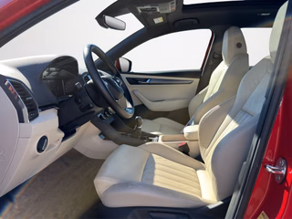 Skoda Karoq 2.0 TDI Style KLIMA / AHK / LEDER / PANORAMA / NAVI - bilder 4
