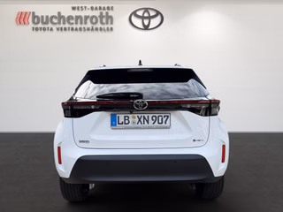 Toyota Yaris Cross Hybrid FWD Teamplayer +Safety- & Winter Paket - bilder 6