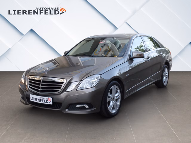 Mercedes-Benz E 220 CDI W212 Avantgarde Automatik Leder 1.Hand - фото 1