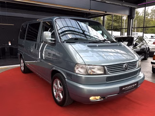 Volkswagen Multivan Generation 2,5 TDI /2X ZONEN KLIMA / STANDHEIZUNG / SITZHEIZUNG / GRÜNE UMWELT PLAKETTE     / /
