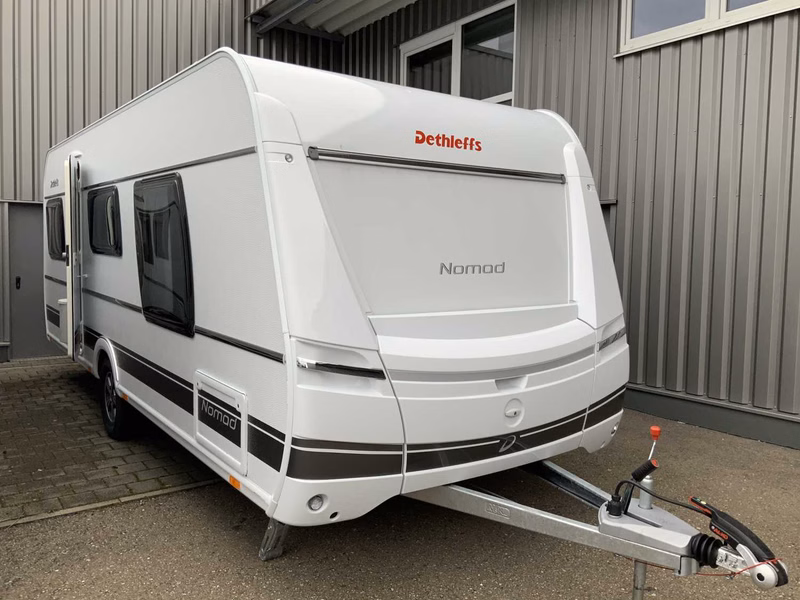 Dethleffs Nomad 530 DR Listenpreis: 27200 Euro