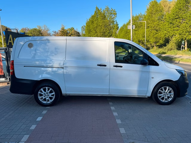 Mercedes-Benz Vito Kasten 111 CDI FWD LANG*Navi*Klima*AHK*Temp - foto 4