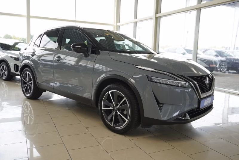 Nissan Qashqai Tekna 1.3 DIG-T 4x4 Pano/LED/ACC/el.Klappe
