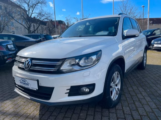 Volkswagen Tiguan*DSG*AHK*BI-XENON*NAVI*PDC*SITZHZG*