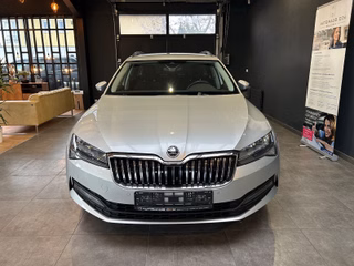Skoda Superb 2.0TDI*Combi*7G*Kamera*LED* - bilder 5